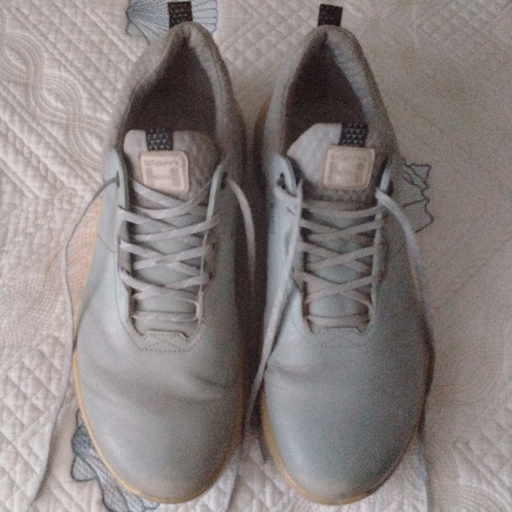 Ecco Gortex Mens Golf Shoes.